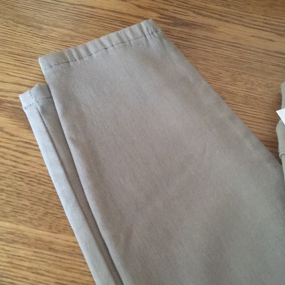 Jeans by Buffalo capris Small NWT - Picture 2 of 3